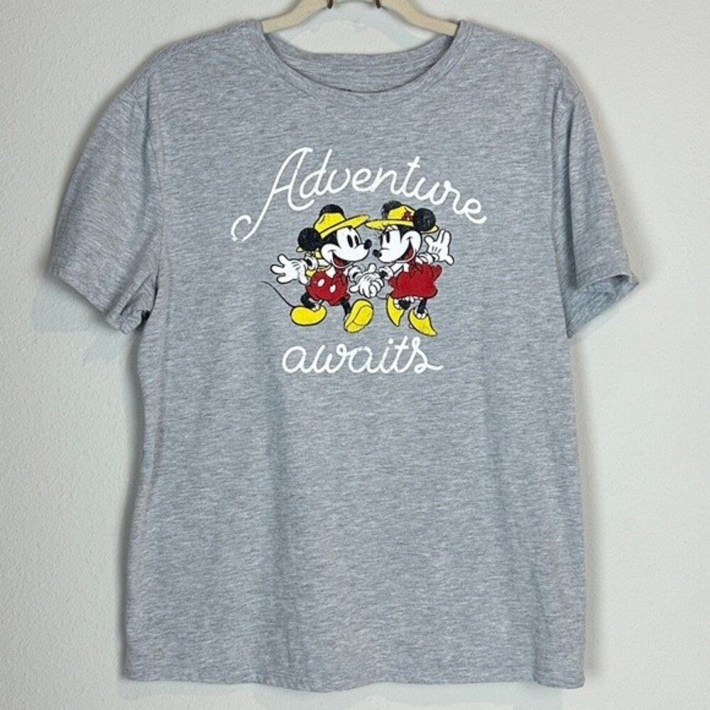 Disney Mickey & Minnie Adventure Awaits Grey T-shirt M